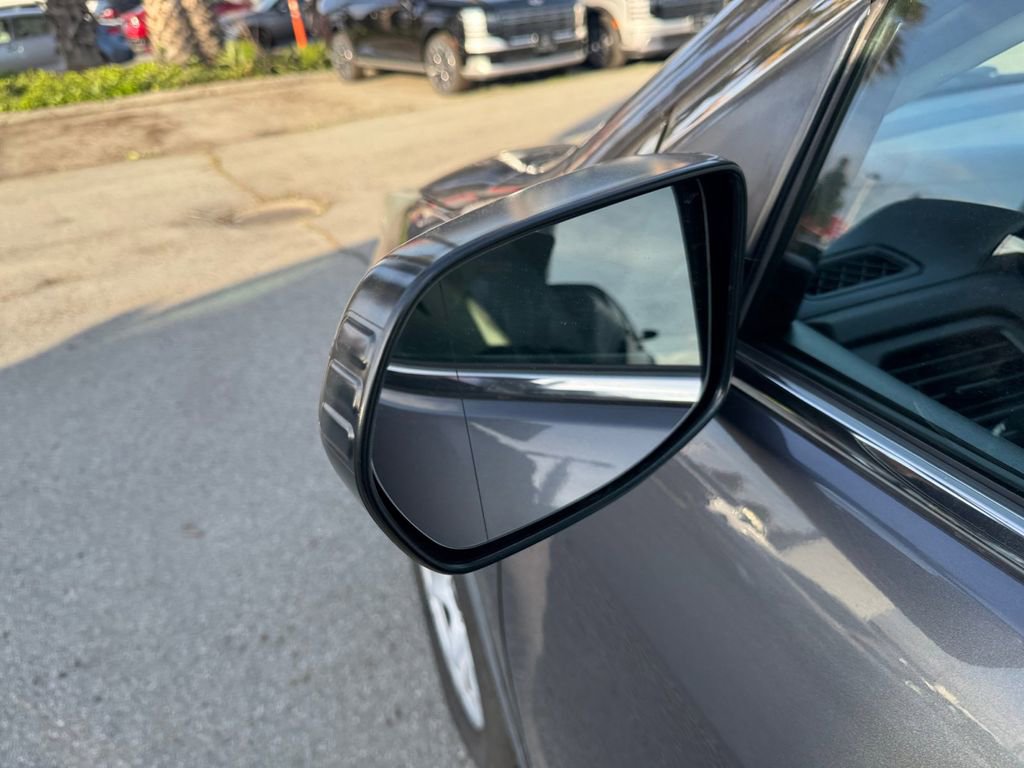 Used 2015 Honda CR-V LX image 34