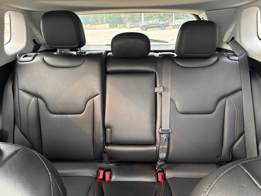 Used 2020 Jeep Compass Limited w/ Advanced Safety Group AWD/4WD image 39
