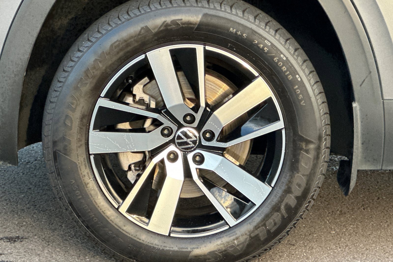 Used 2021 Volkswagen Atlas SE image 32