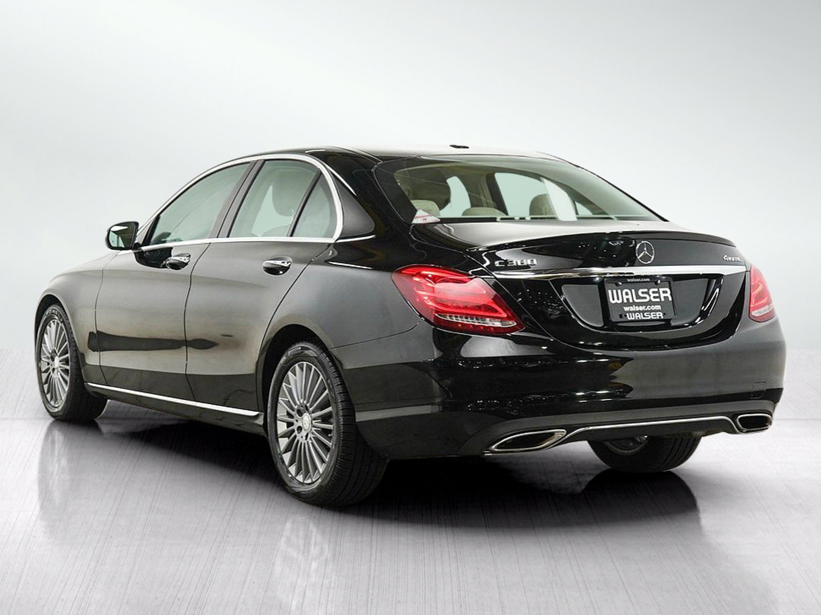 Used 2015 Mercedes-Benz C 300 4MATIC Sedan image 3