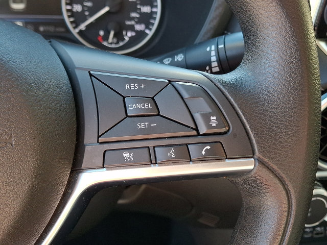 Used 2025 Nissan Sentra SV FWD image 22