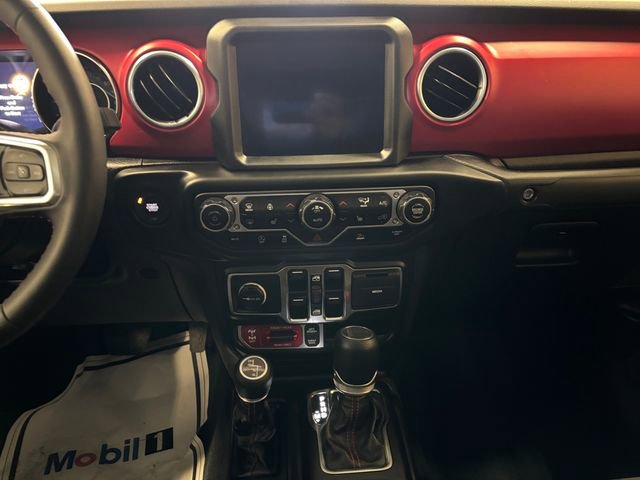 Used 2023 Jeep Gladiator Rubicon w/ Cold Weather Group AWD/4WD image 12