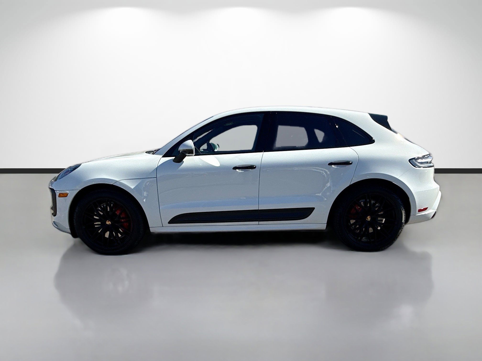 Used 2024 Porsche Macan GTS image 6