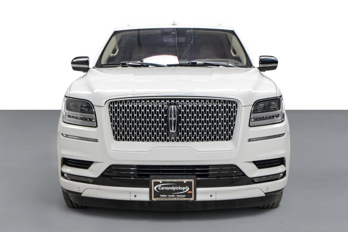 Used 2020 Lincoln Navigator L Reserve w/ Luxury Package RWD image 3