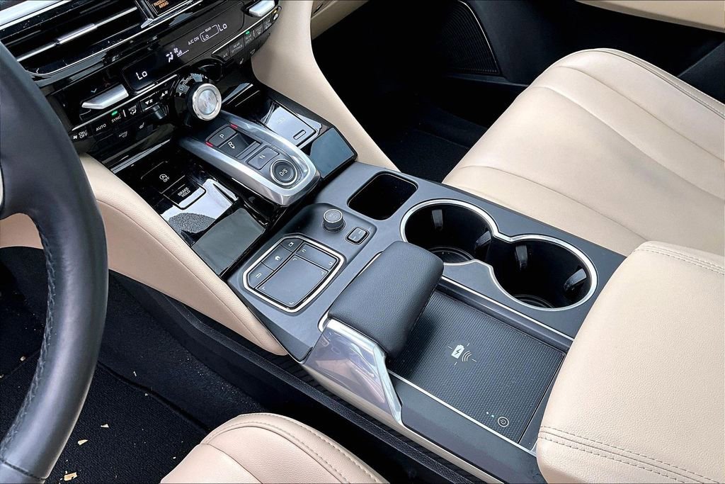 Used 2023 Acura MDX FWD image 16