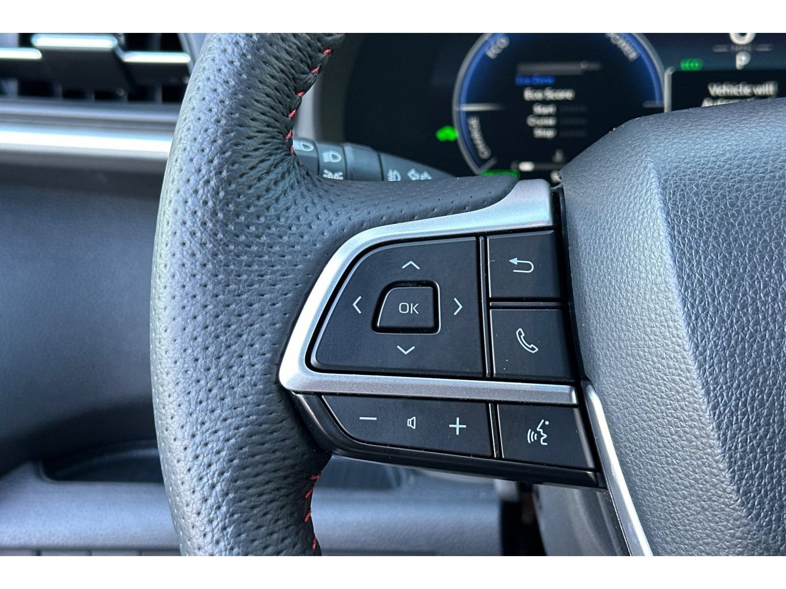 Used 2025 Toyota Sienna XSE w/ XSE Premium Package AWD/4WD image 30