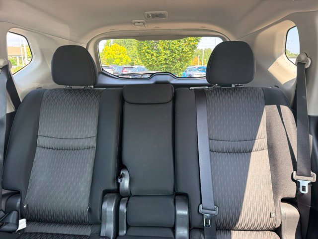 Used 2017 Nissan Rogue S w/ S Appearance Package AWD/4WD image 14