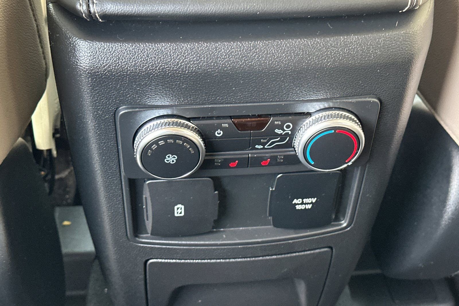 Used 2023 Ford Explorer Limited w/ Limited Technology Package image 13