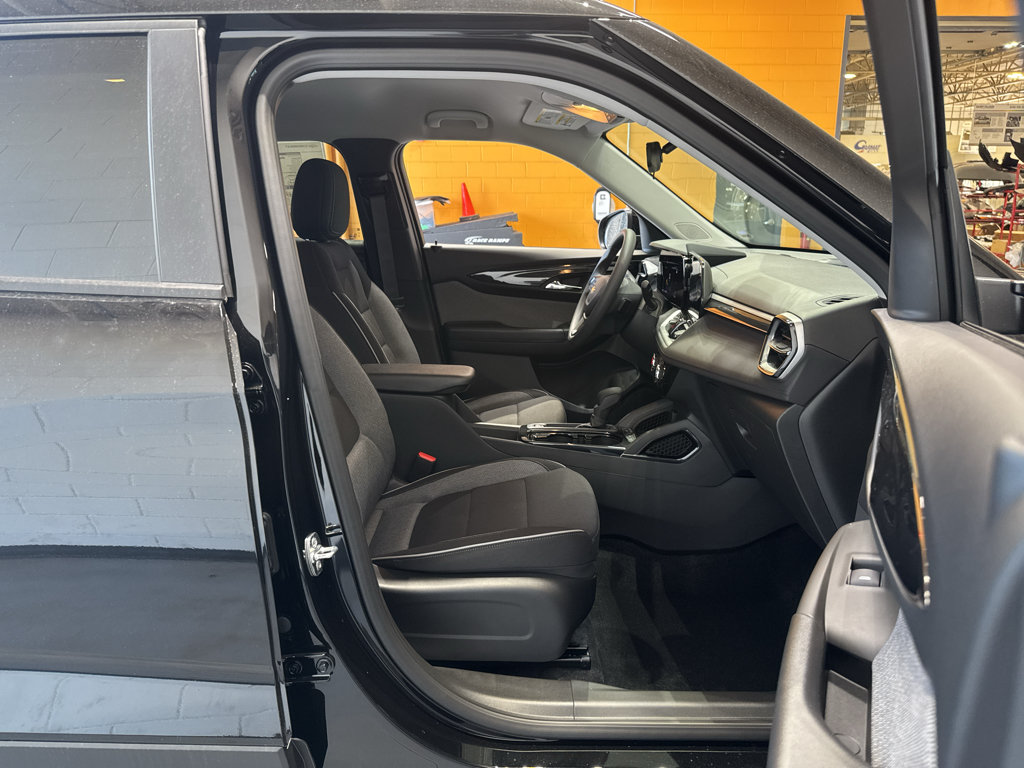 New 2026 Chevrolet TrailBlazer LT AWD/4WD image 16