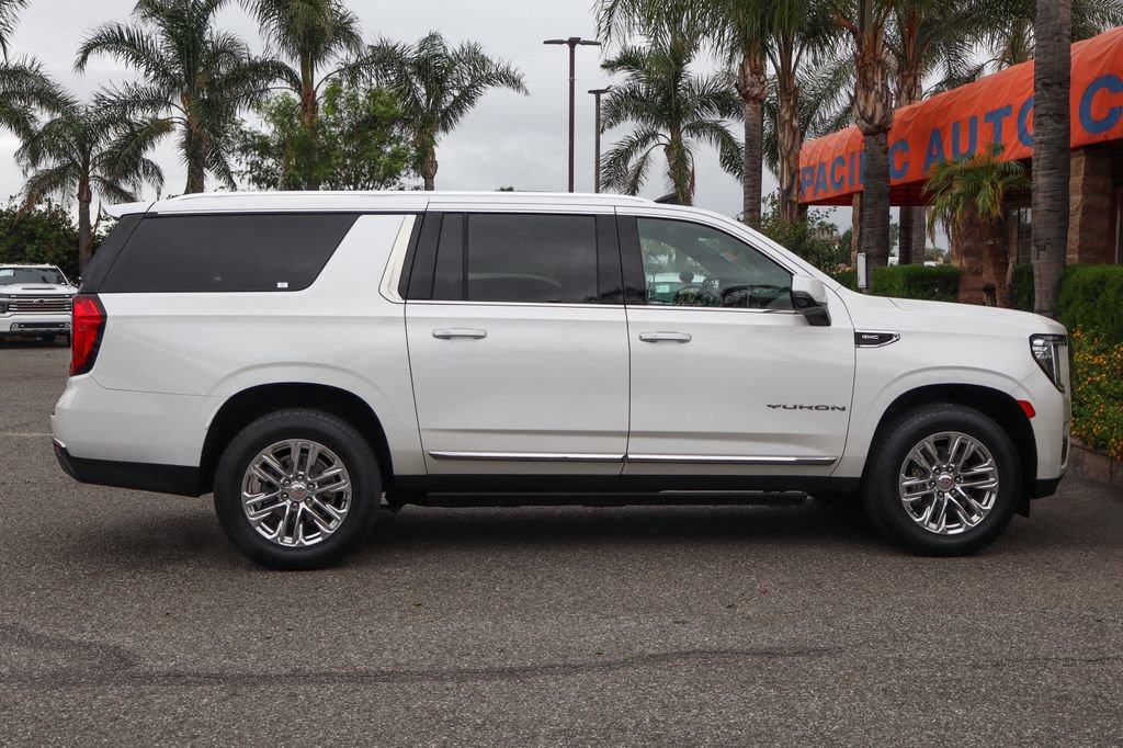Used 2021 GMC Yukon XL SLT w/ SLT Premium Package image 10
