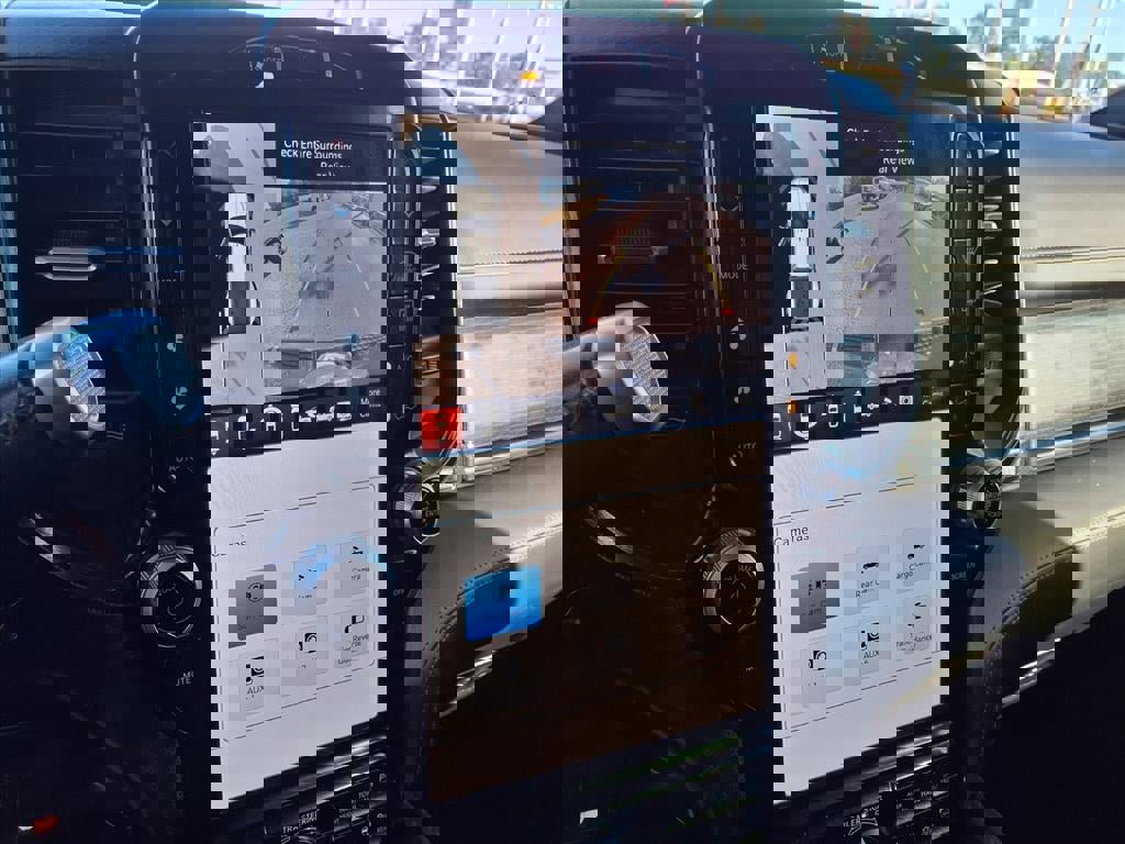 Used 2024 RAM 3500 Limited image 18