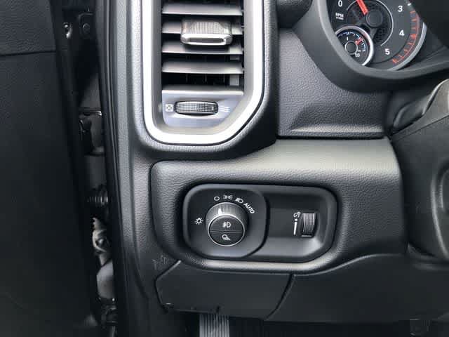 New 2026 RAM 3500 Big Horn AWD/4WD image 34