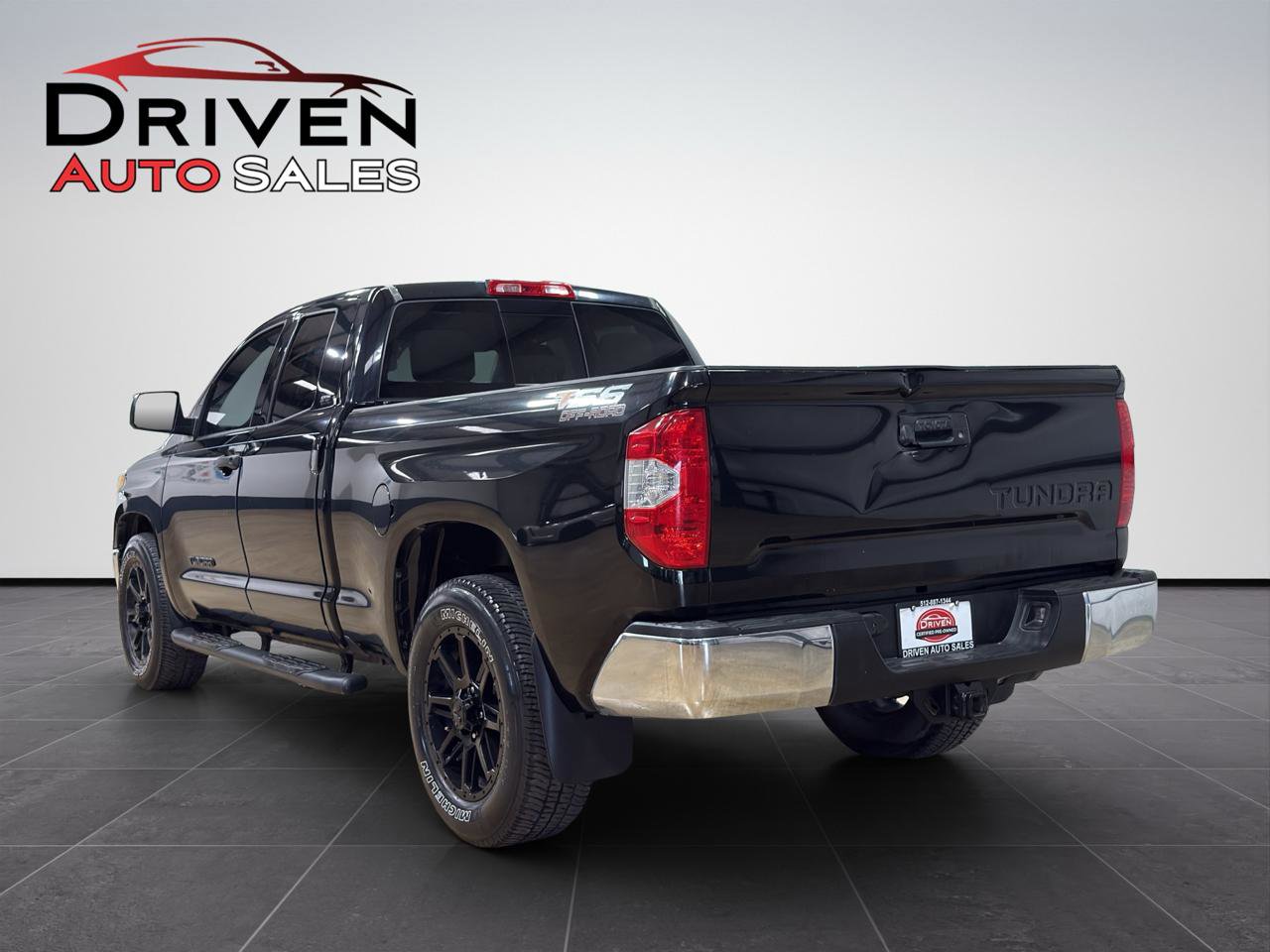 Used 2019 Toyota Tundra SR5 RWD image 4