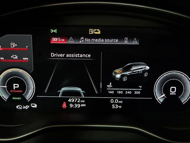 Used 2025 Audi Q5 e Premium Plus w/ Premium Plus Package image 18