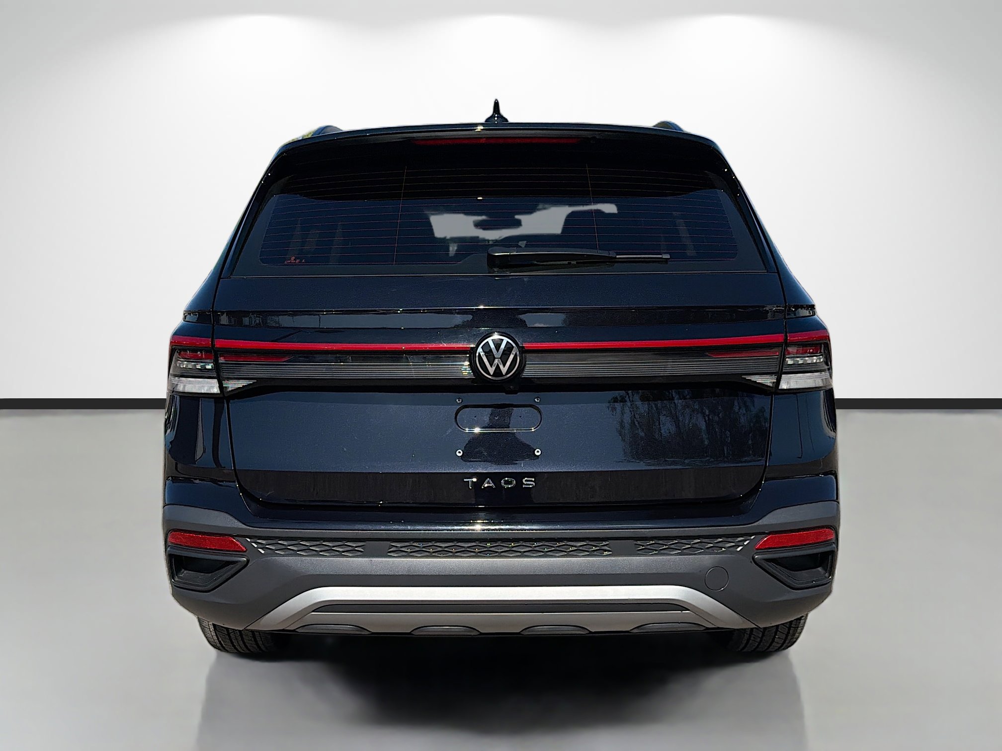 Used 2025 Volkswagen Taos S image 4