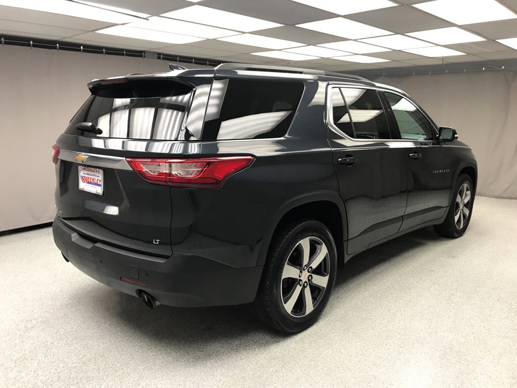 Used 2019 Chevrolet Traverse LT w/ LT Premium Package AWD/4WD image 4