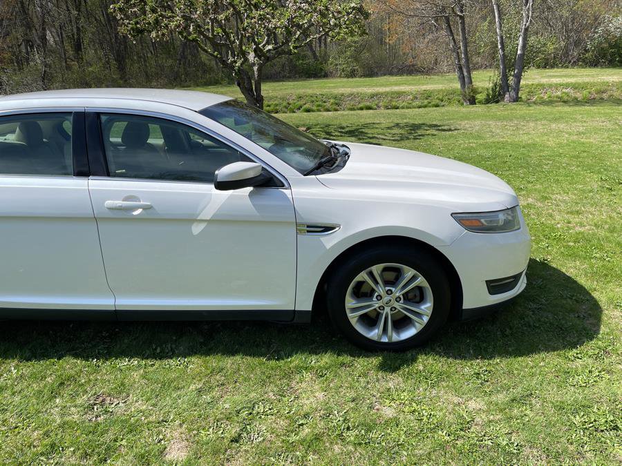 Used 2014 Ford Taurus SEL w/ Equipment Group 201A image 32