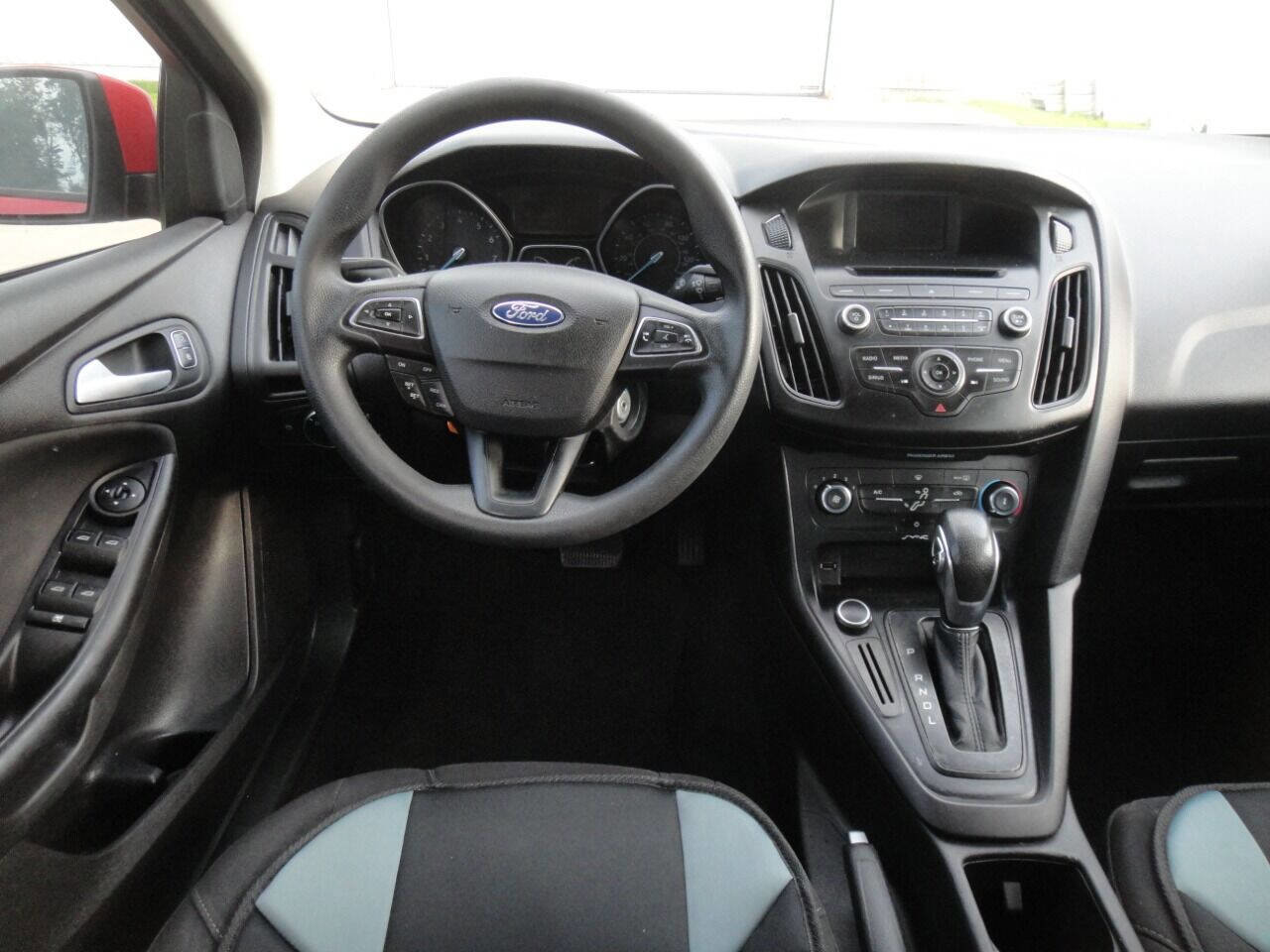 Used 2017 Ford Focus SE image 11