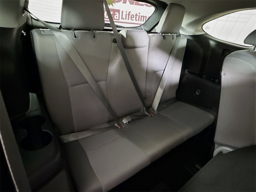 Certified 2020 Toyota Highlander LE image 32