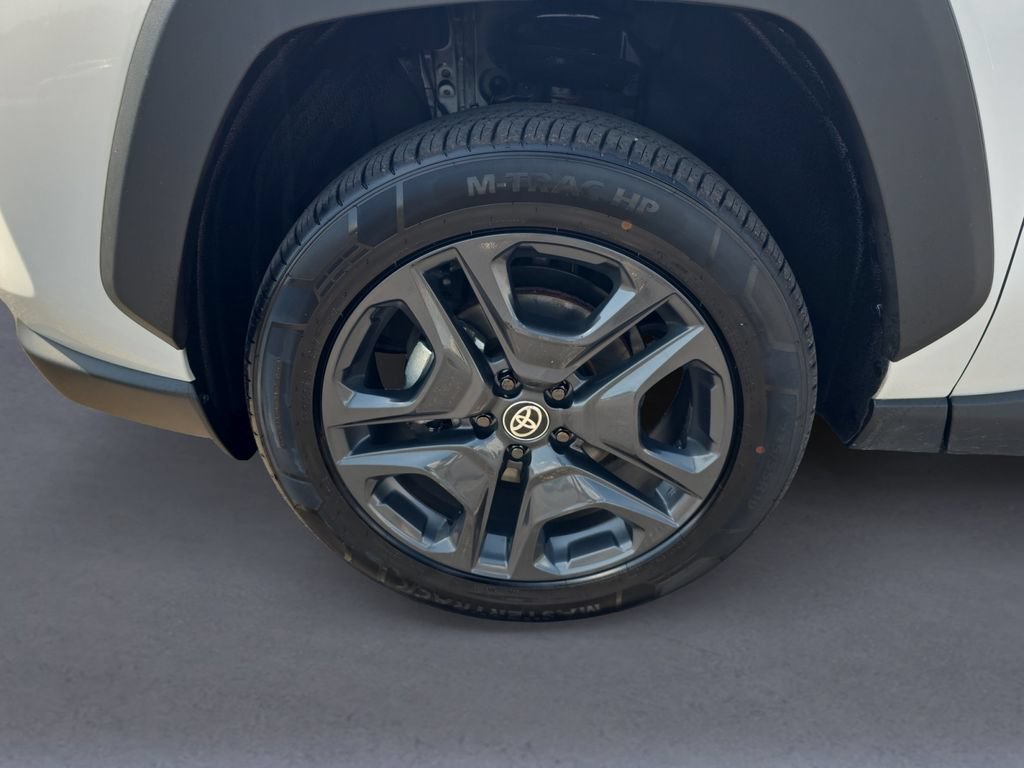 Used 2024 Toyota RAV4 Adventure AWD/4WD image 10