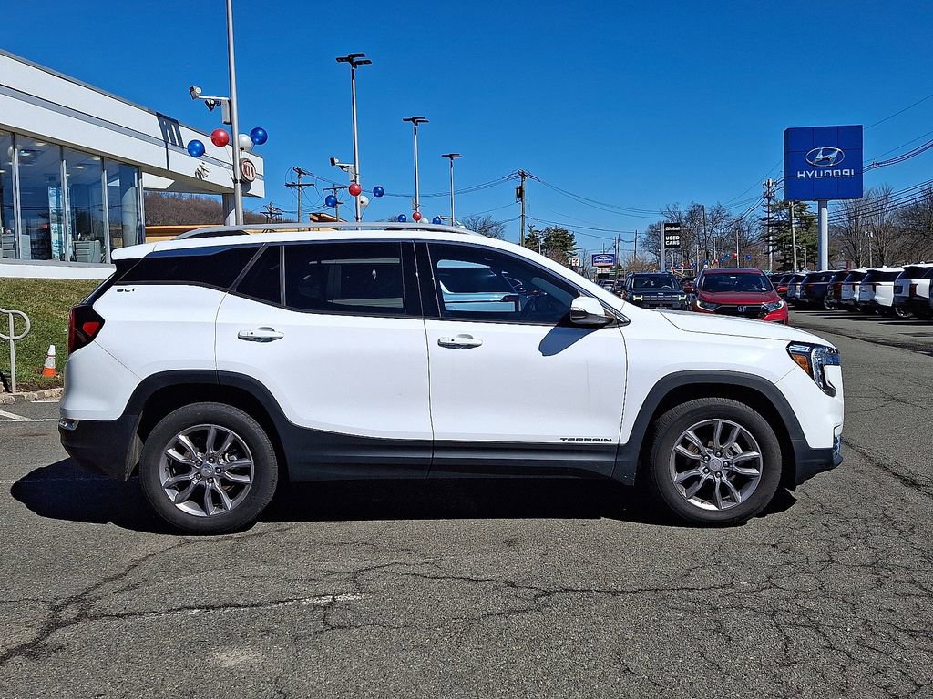 Used 2022 GMC Terrain SLT image 8