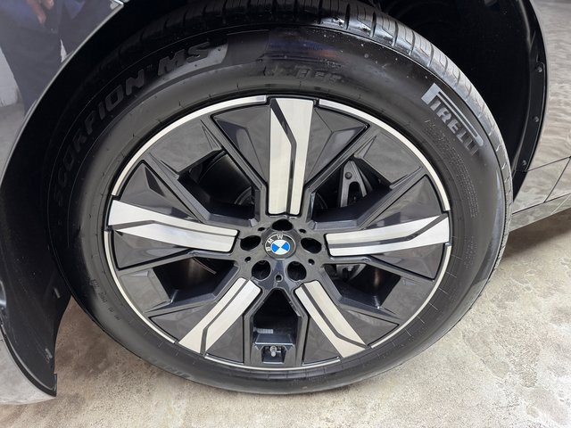 Used 2026 BMW iX xDrive45 image 28
