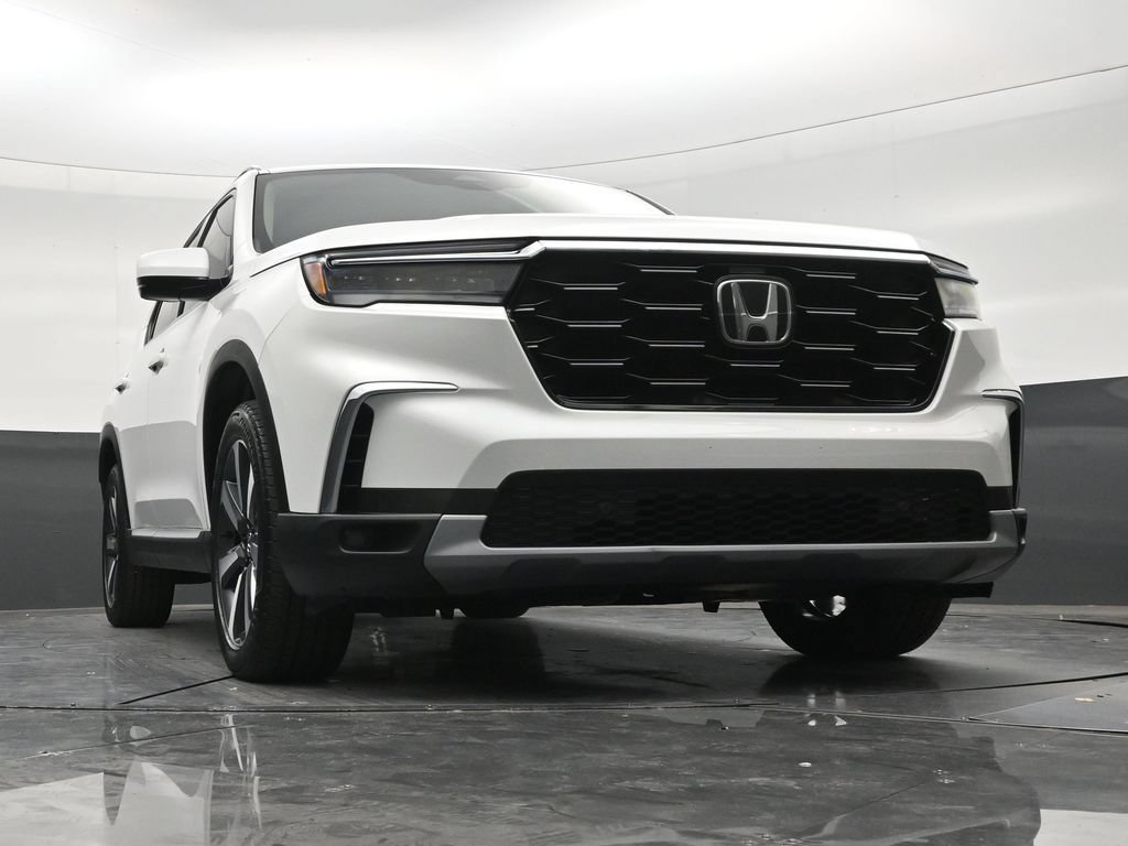 Used 2024 Honda Pilot Touring image 26
