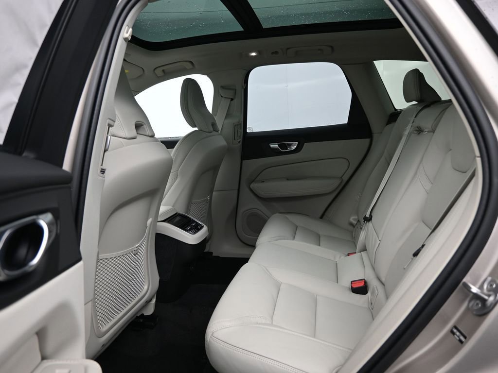 New 2026 Volvo XC60 B5 Ultra w/ Protection Package Premier image 25