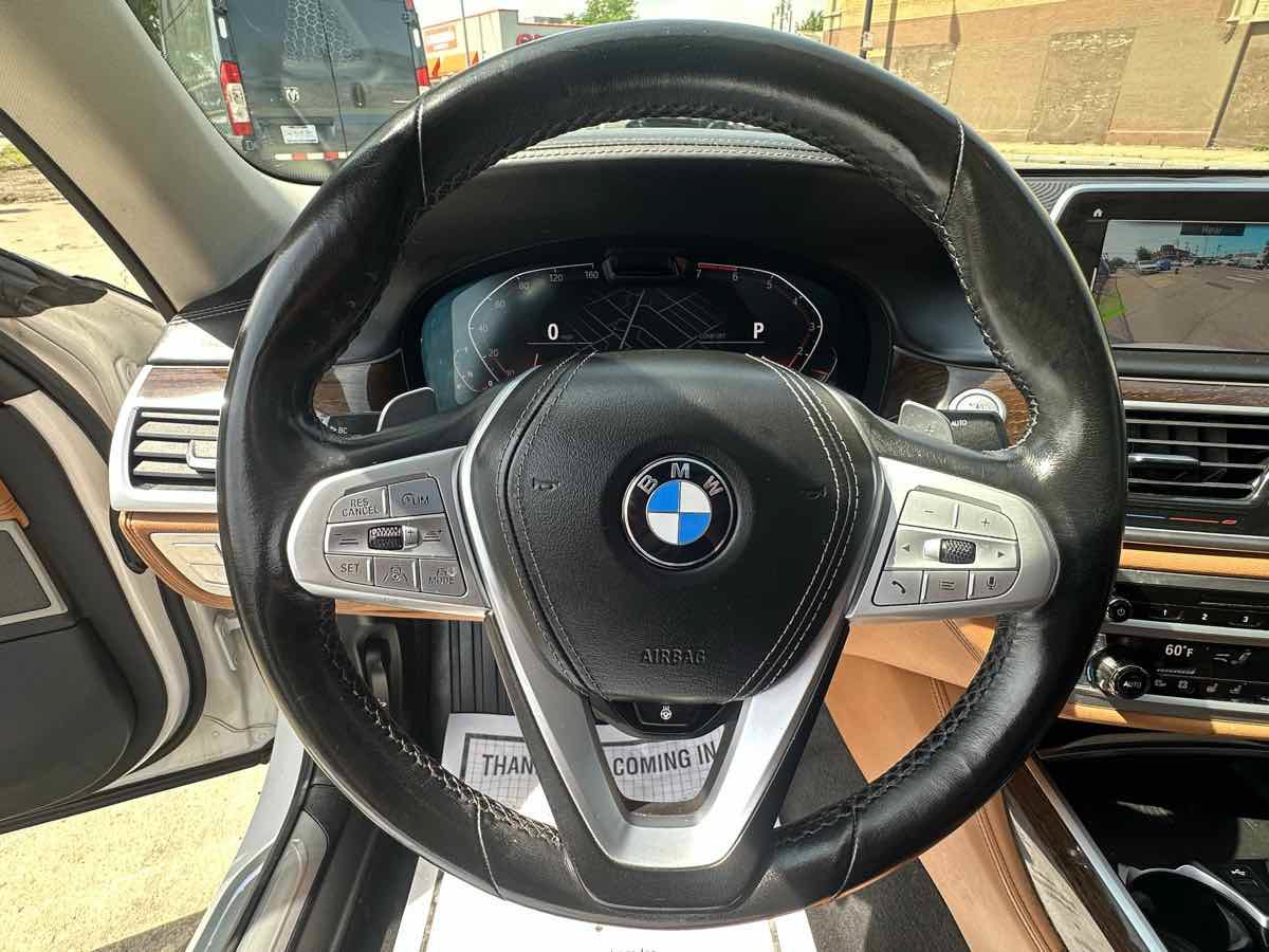 Used 2020 BMW 750i xDrive w/ Executive Package AWD/4WD image 14