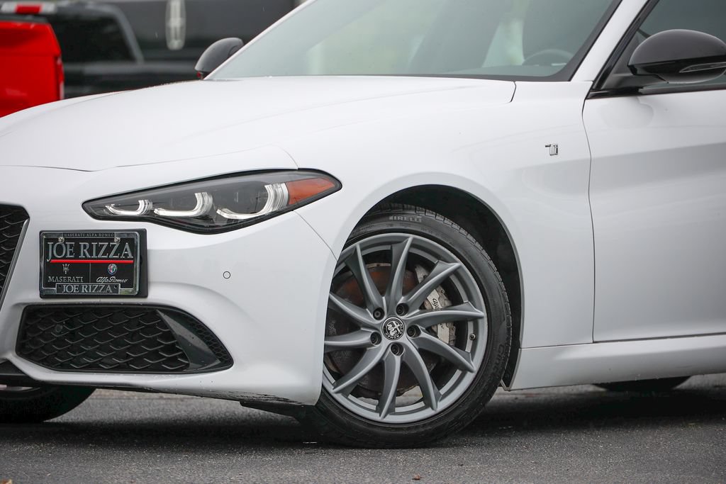 Used 2024 Alfa Romeo Giulia Ti AWD/4WD image 19