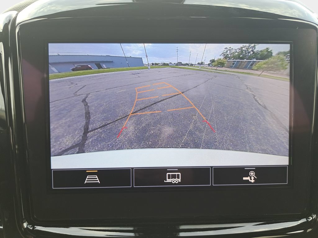 Used 2023 Chevrolet Traverse LT AWD/4WD image 25