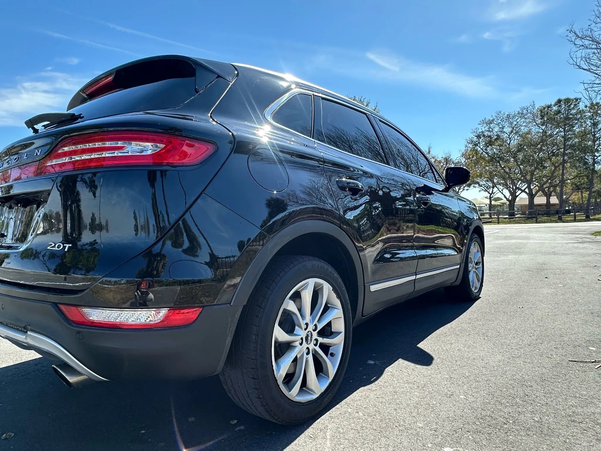 Used 2017 Lincoln MKC Select image 8