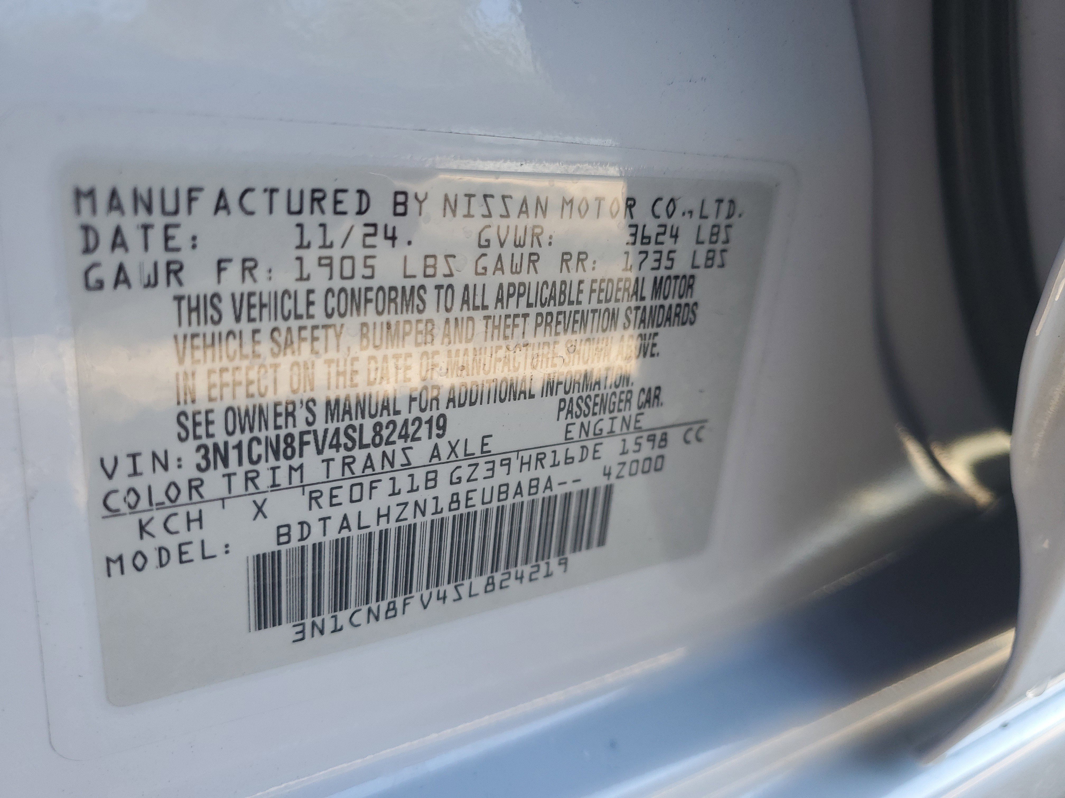 Certified 2025 Nissan Versa SR w/ Trunk Package image 32