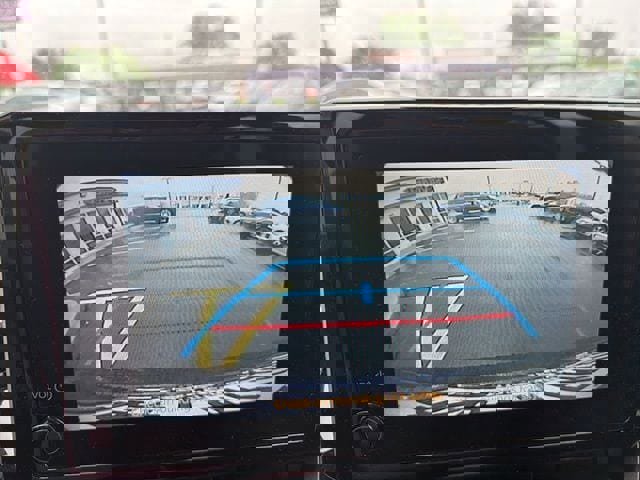 Used 2023 Toyota Corolla SE w/ SE Package image 19