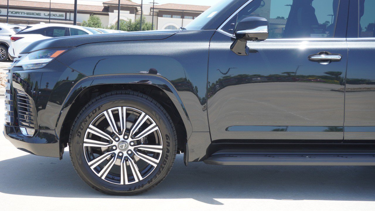 Certified 2026 Lexus LX 600 4WD w/ Accessory Package (Z1) image 10