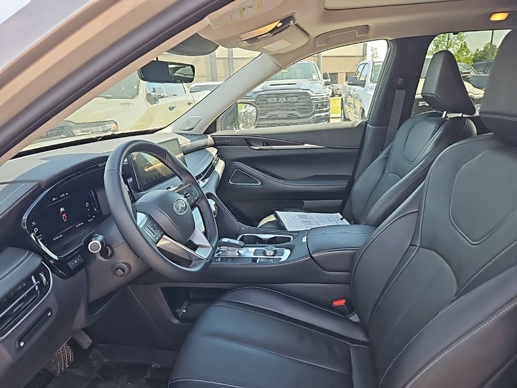 Used 2023 INFINITI QX60 Sensory w/ Cargo Package image 16