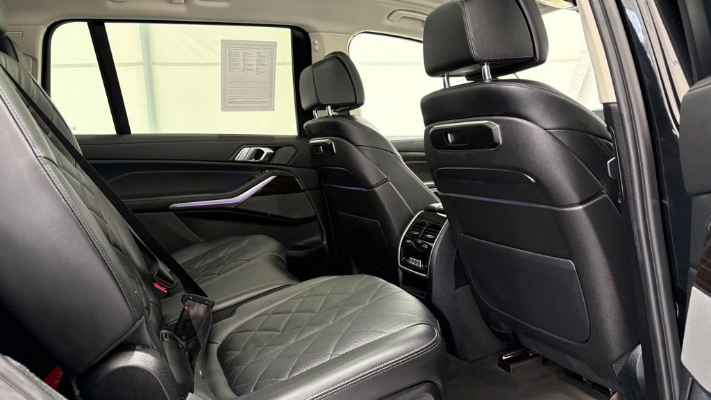 Used 2023 BMW X7 xDrive40i image 30