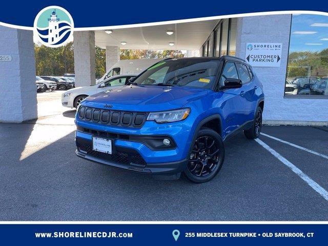Used 2022 Jeep Compass Latitude w/ Convenience Group AWD/4WD image 1