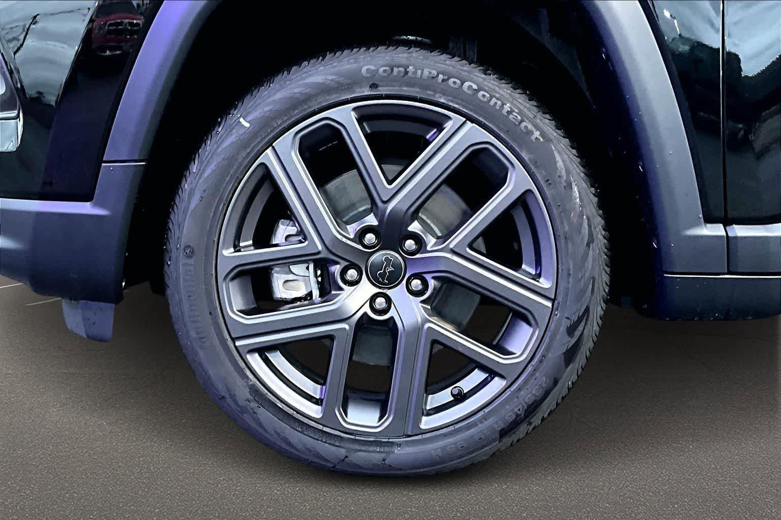 New 2026 Jeep Compass Latitude AWD/4WD image 8