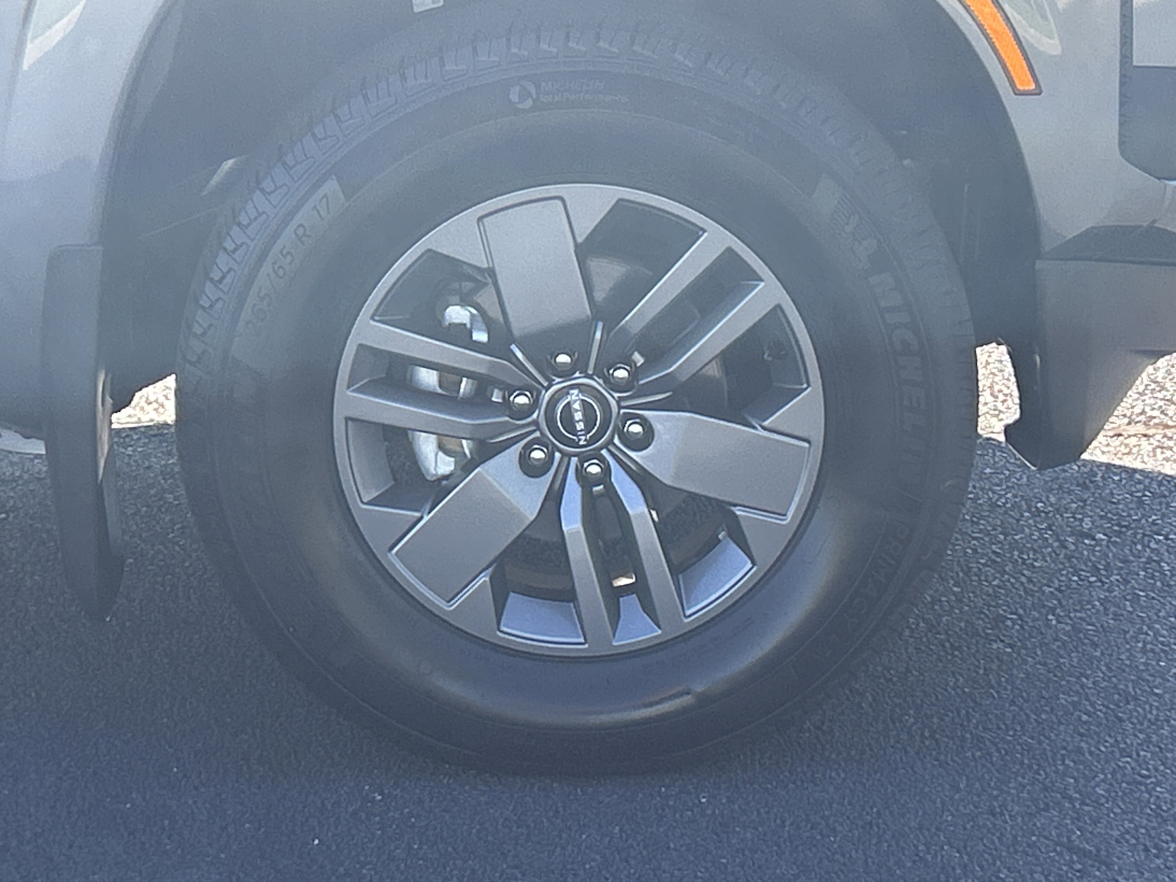 Used 2025 Nissan Frontier SV RWD image 33