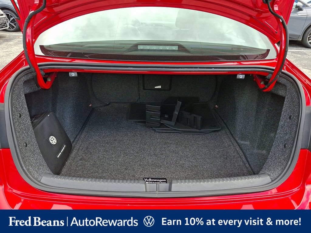 Used 2018 Volkswagen Jetta Sport FWD image 34