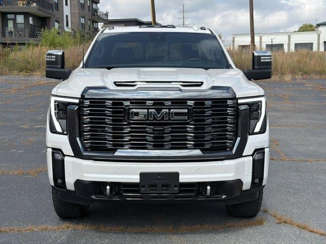 Used 2024 GMC Sierra 2500 Denali Ultimate AWD/4WD image 2