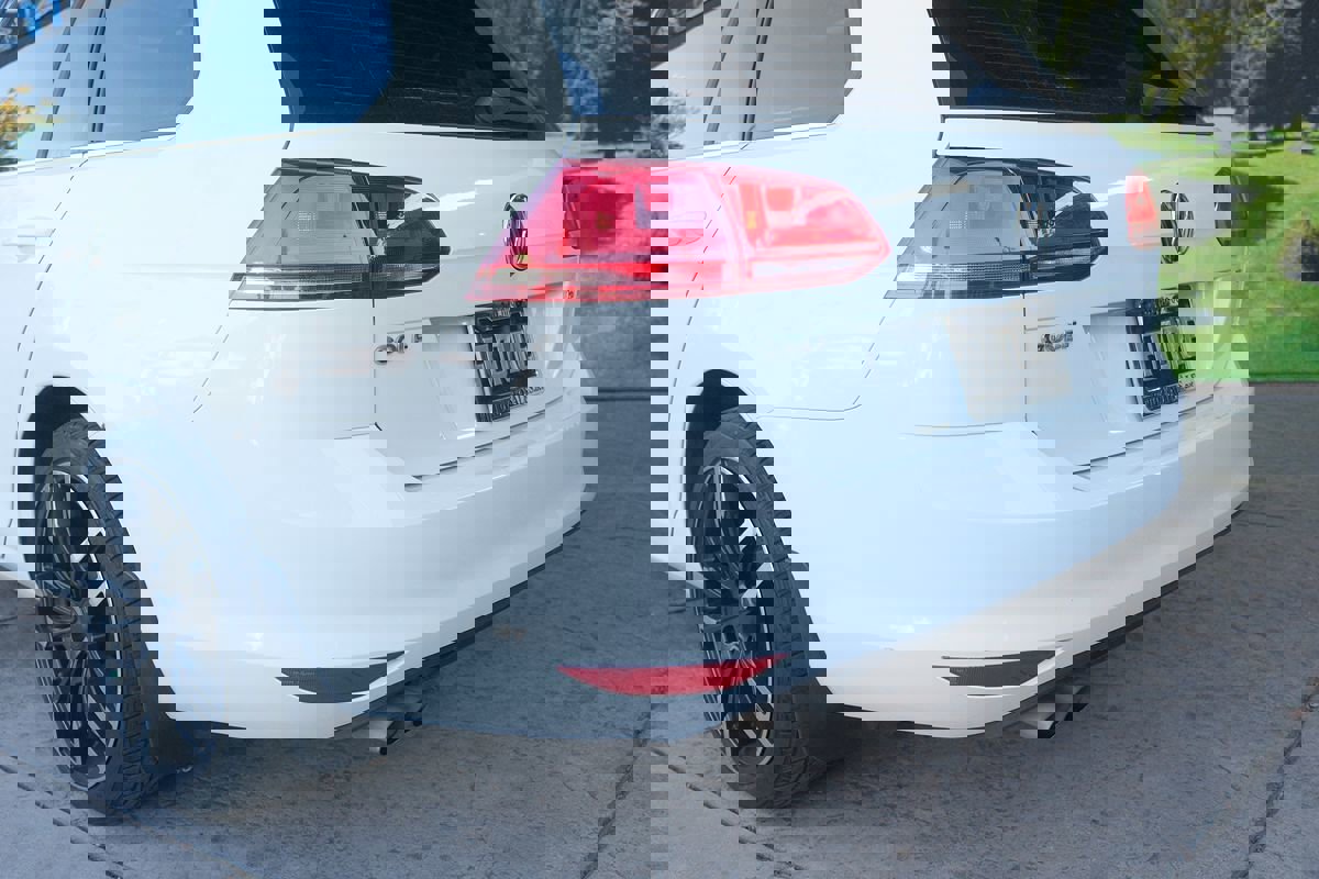 Used 2017 Volkswagen Golf SEL image 41