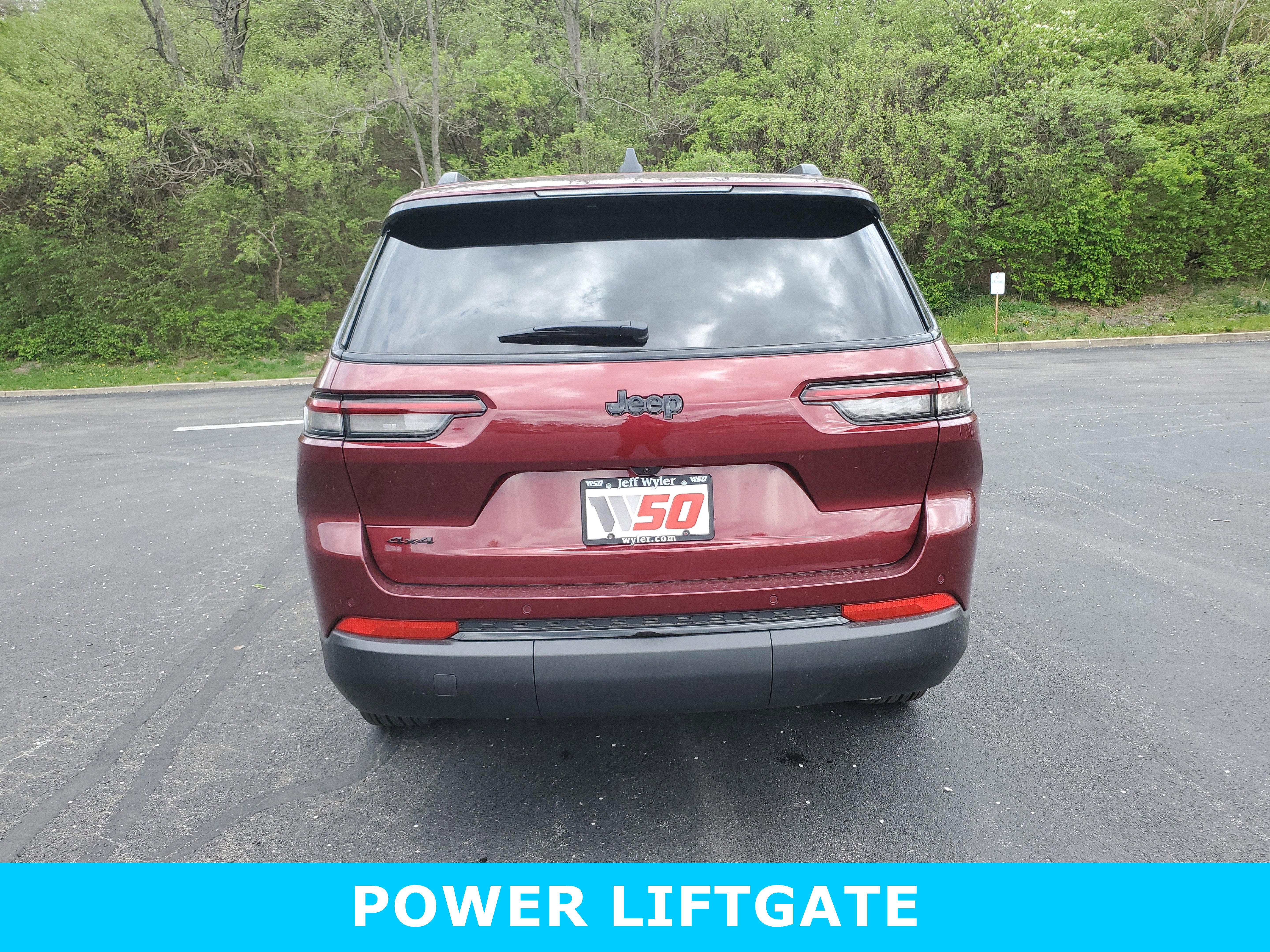 New 2025 Jeep Grand Cherokee L Altitude image 4