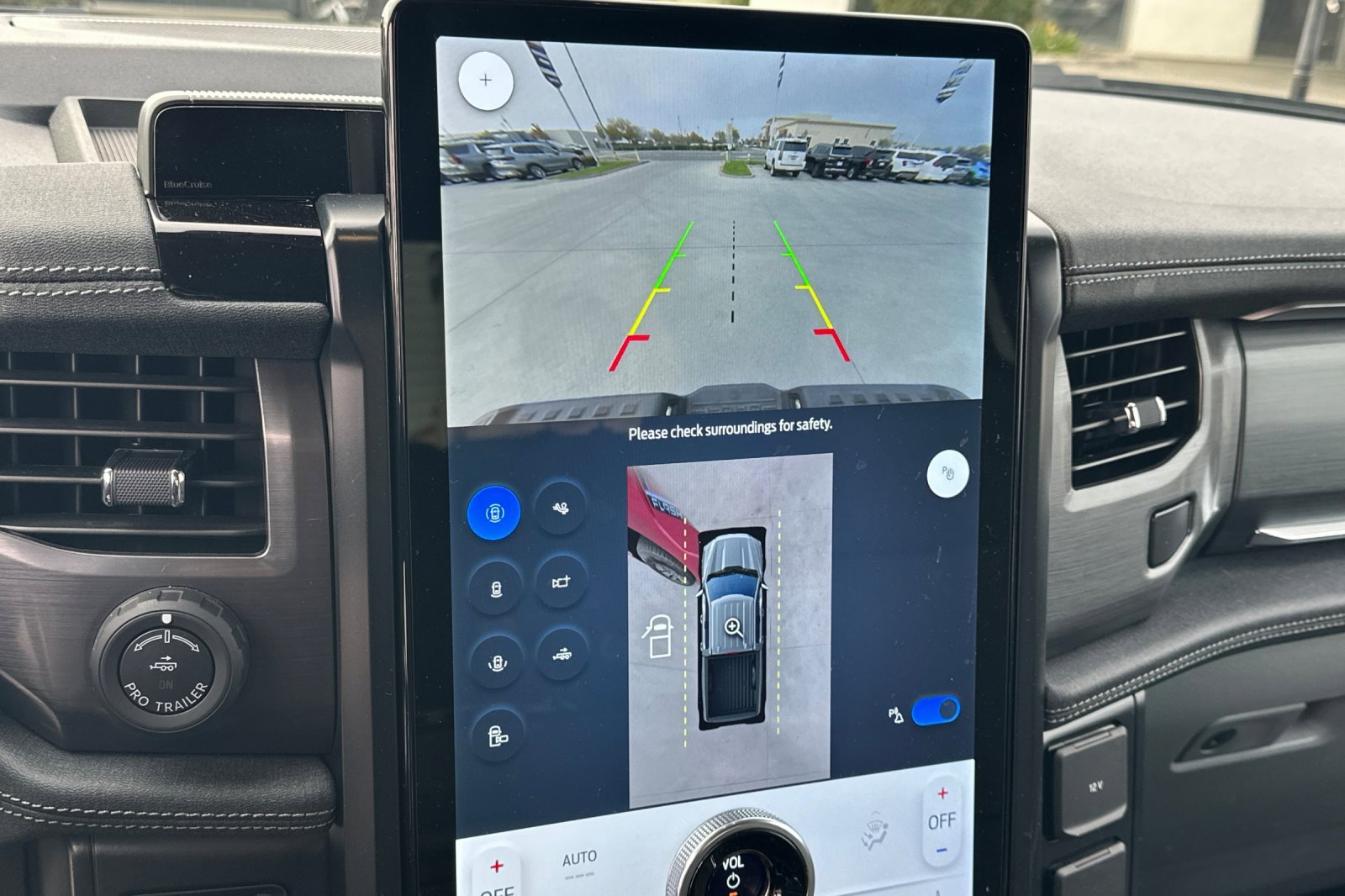 Used 2024 Ford F150 Lightning Flash image 19