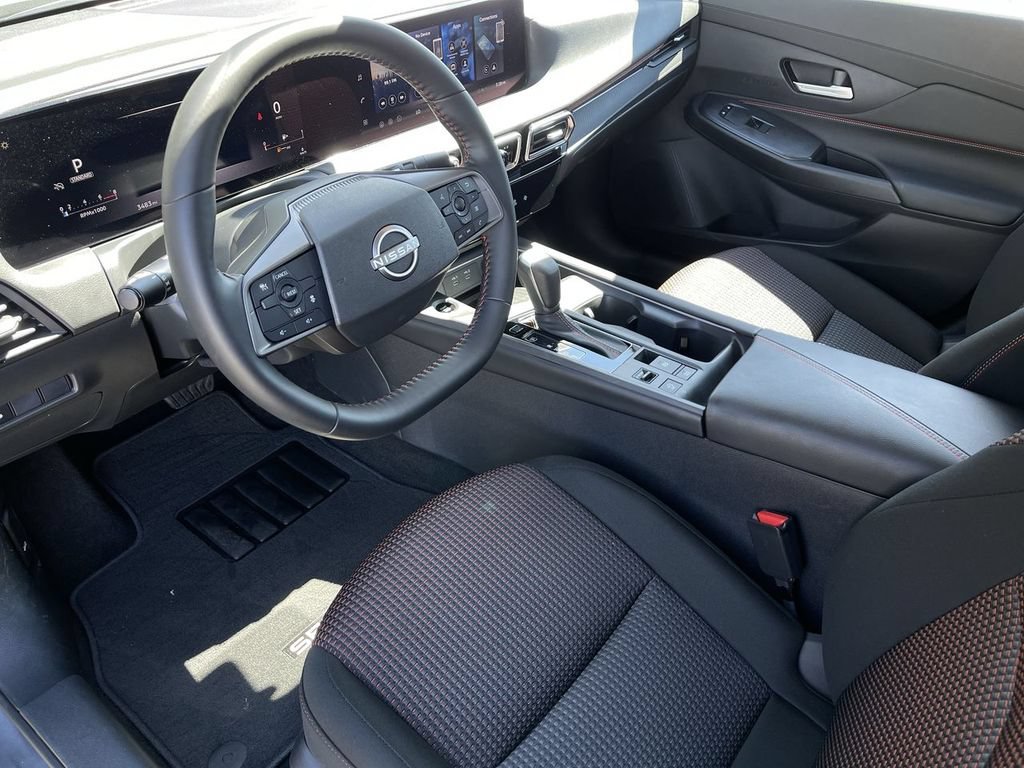 Used 2026 Nissan Sentra SR w/ Floor Mat Package FWD image 10