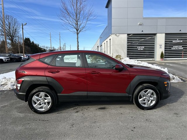 Used 2024 Hyundai Kona SE image 9