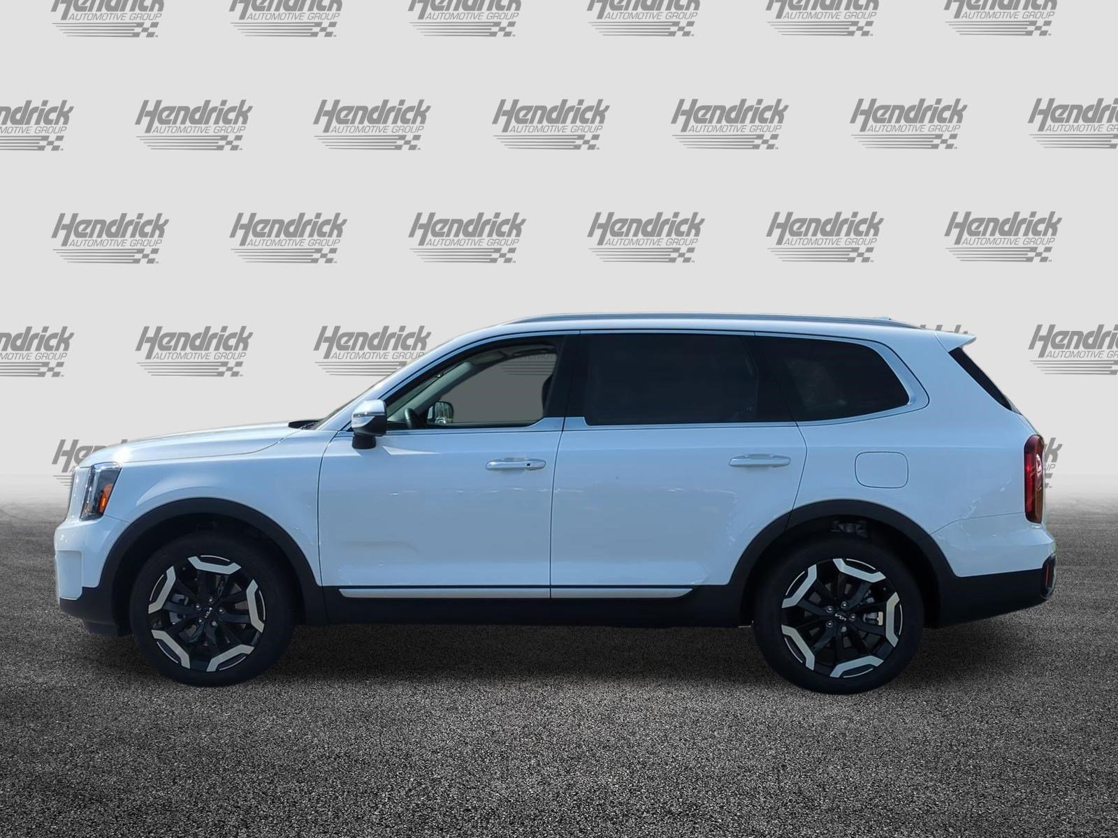 Used 2025 Kia Telluride S image 7