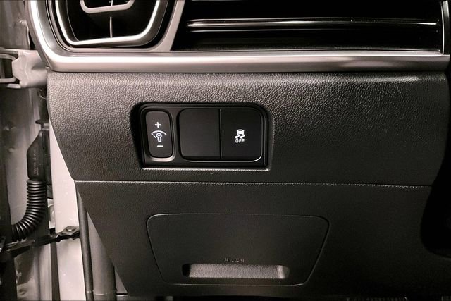 Used 2025 Kia Sorento S image 34