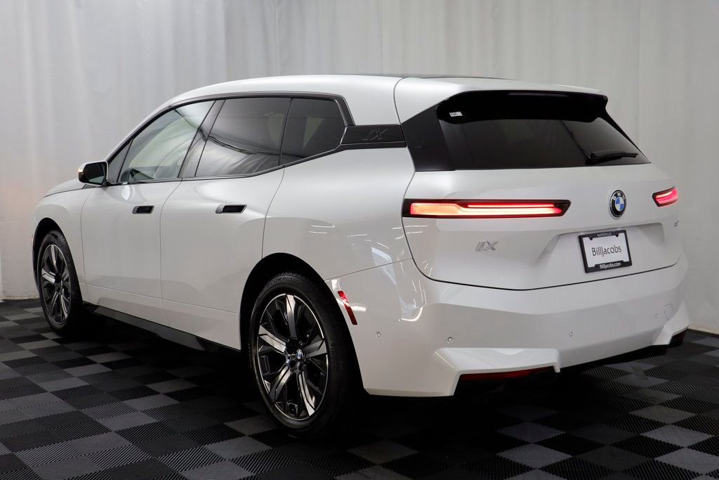 New 2026 BMW iX xDrive45 w/ Climate Comfort Package AWD/4WD image 16